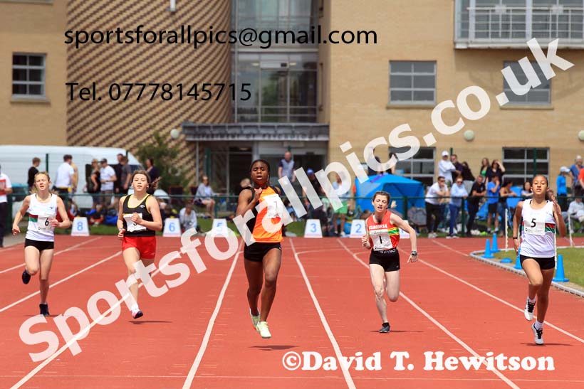 Girls Under-15s 200 metres, 2022 Northern Inter Counties U17s and U15s Track and Field, York, Thursday, June 2nd. Photo: David T. Hewitson/Sports for All Pics